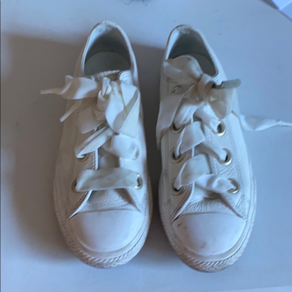 White leather size 3 Converse